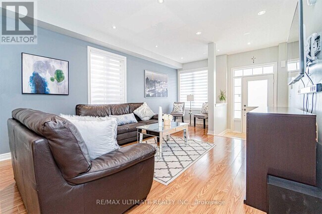 Photo du bâtiment - 15 Windflower Rd