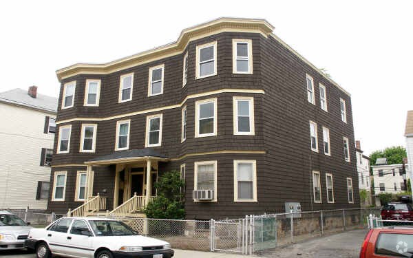 Building Photo - 22-24 Hall St