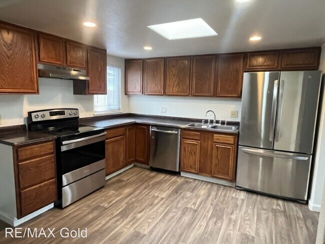 Foto del edificio - 4 br, 2 bath House - 1100 Prospect Avenue