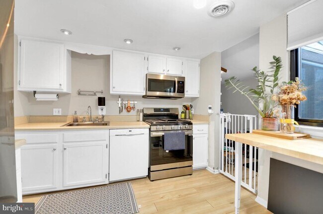 Foto del edificio - 46-6 Holly Dr