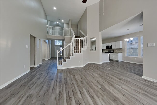 Building Photo - 7022 Echo Pines Dr