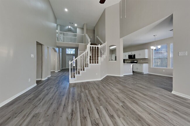 Foto del edificio - 7022 Echo Pines Dr