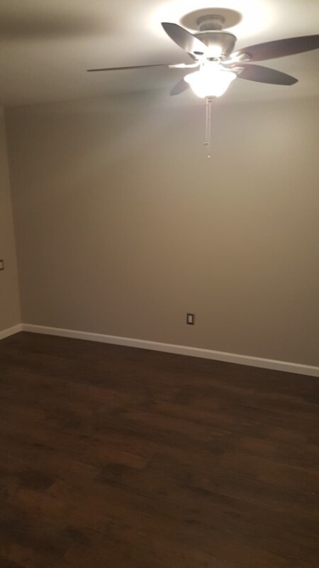 Foto del edificio - 1121 N Poplar St
