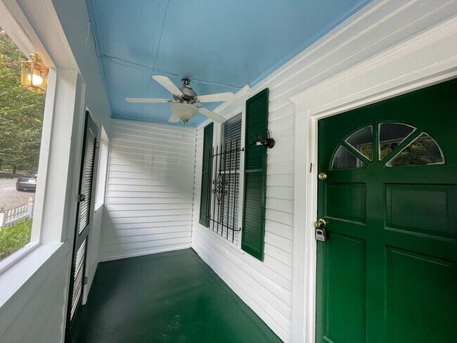 Building Photo - 652 Hansell St SE