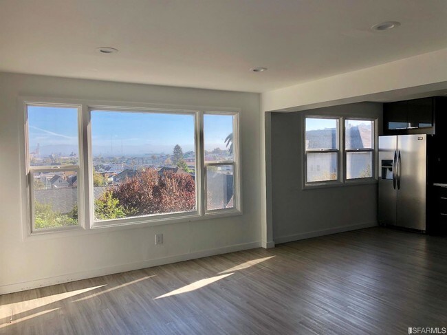 Building Photo - 1740 Palou Ave