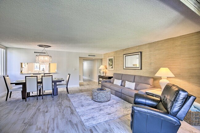 Foto del edificio - 6265 Midnight Pass Rd