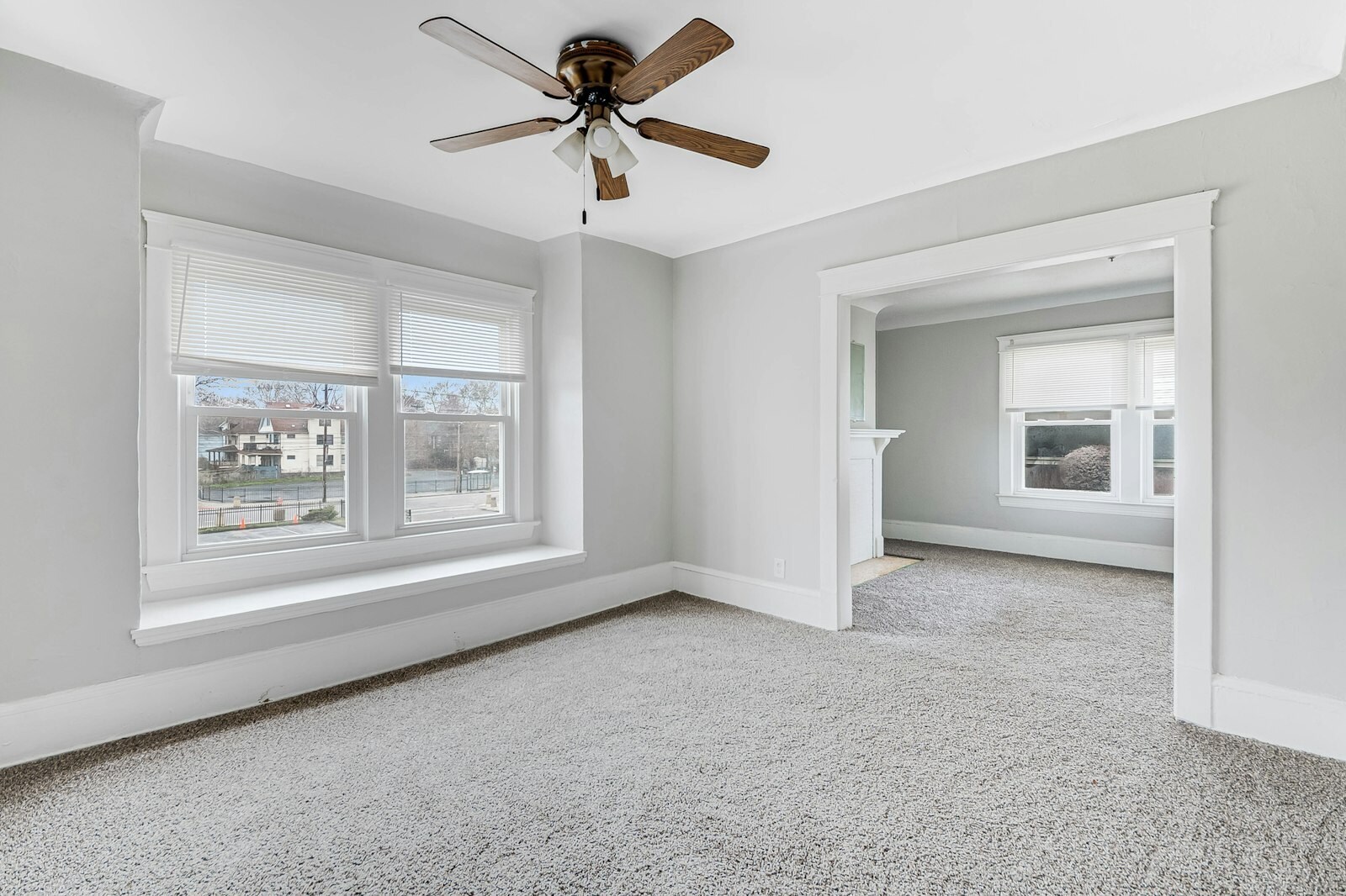 10516 Massie Ave Cleveland, OH 44108 – photo 1