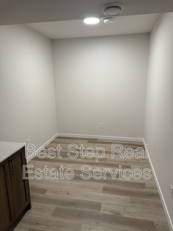 Building Photo - 12810-12113 113 Ave NW