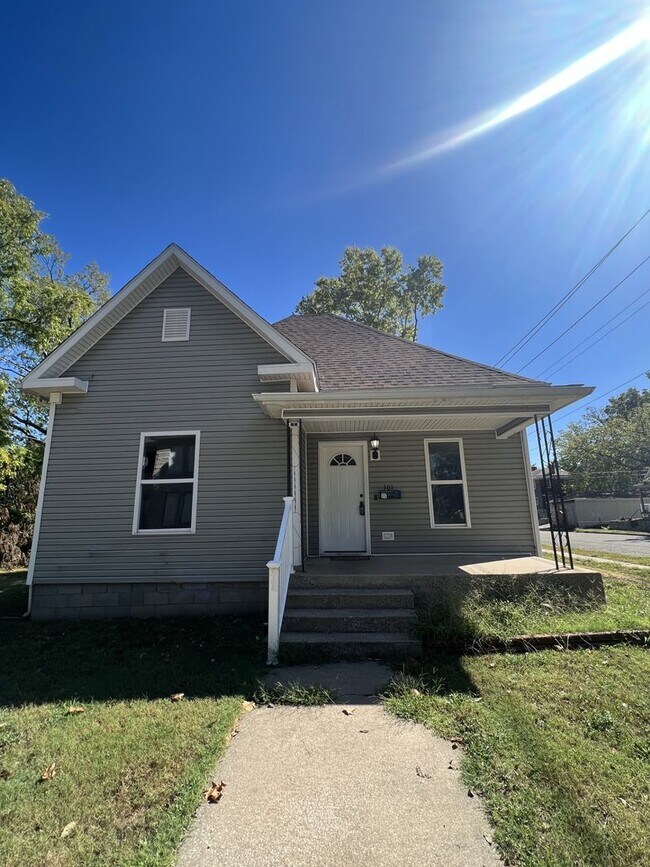 Foto del edificio - Adorable 2 Bedroom, 1 bathroom home locate...