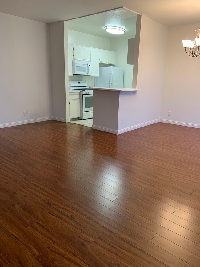 Foto del edificio - 752 N Hudson Ave