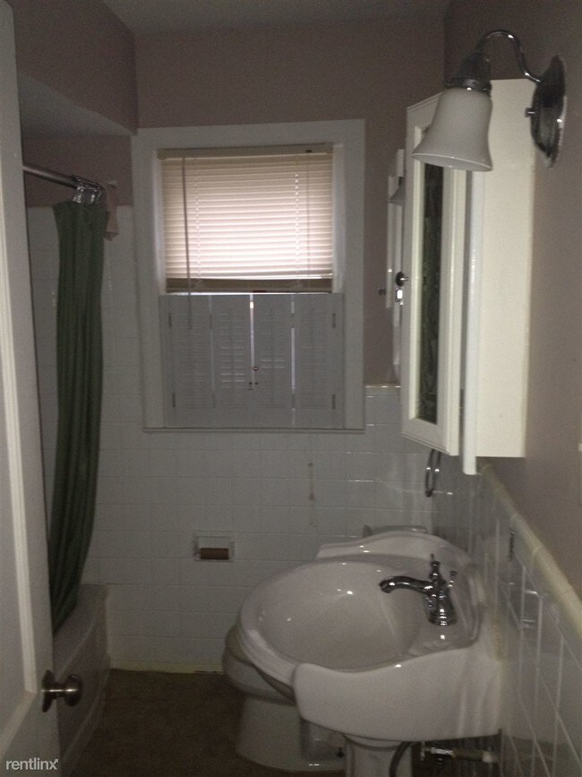 Building Photo - 7468 Bramell