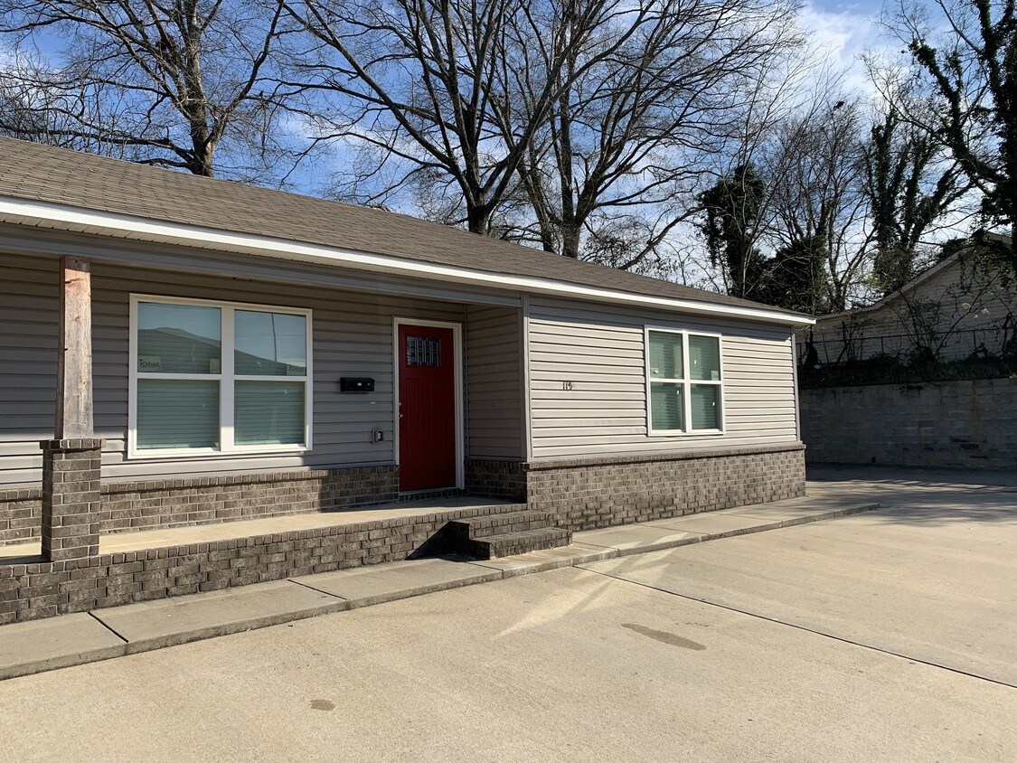 Primary Photo - 115 N 1st St