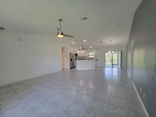 Foto del edificio - 322 SW 23rd St