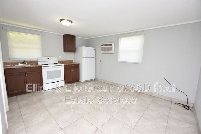 Foto del edificio - 1321 Mann Rd