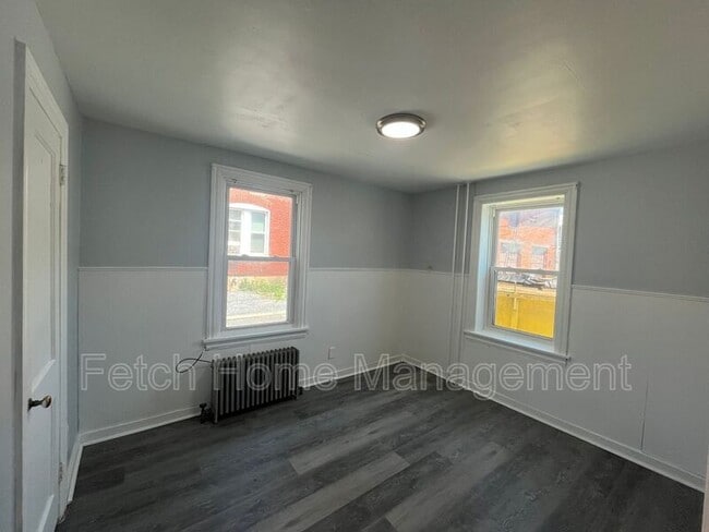 Building Photo - 416 New St