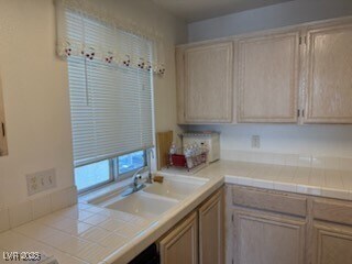 Foto del edificio - 3125 N Buffalo Dr