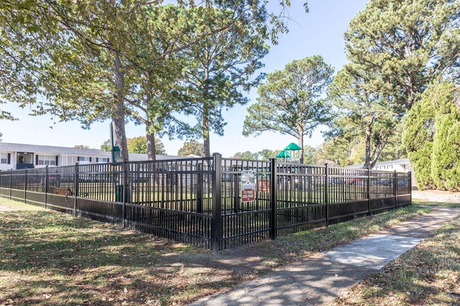 Building Photo - Newport Landing Apartments