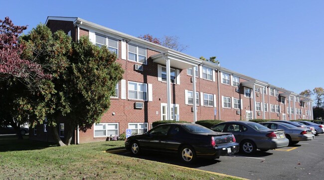 Foto del edificio - Bellevue Court Apartments