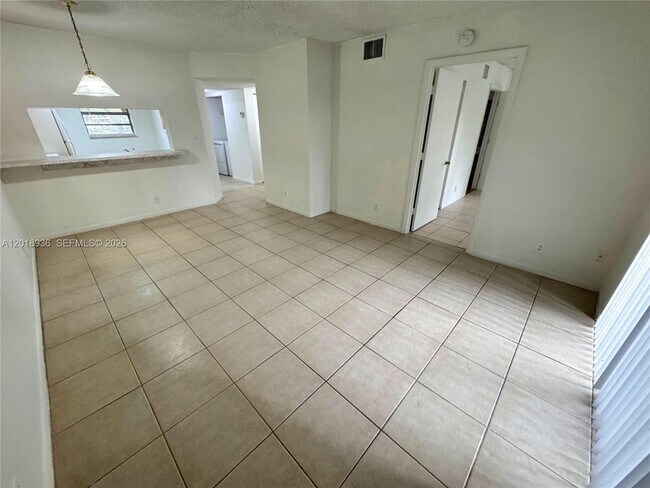Foto del edificio - 3500 NW 116th Terrace