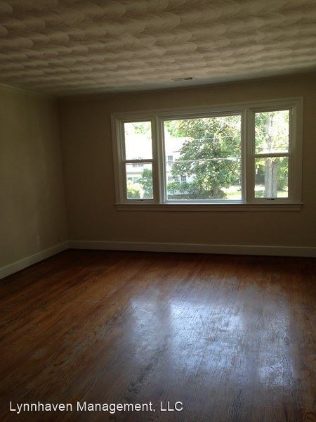 Foto del edificio - 1530 W Little Creek Rd