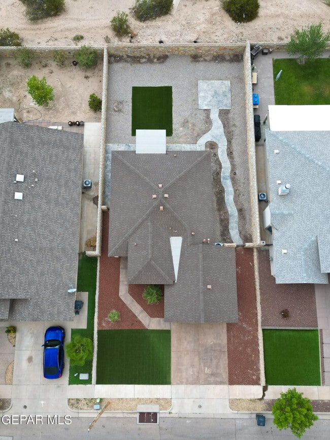 Building Photo - 13276 Emerald Isle St