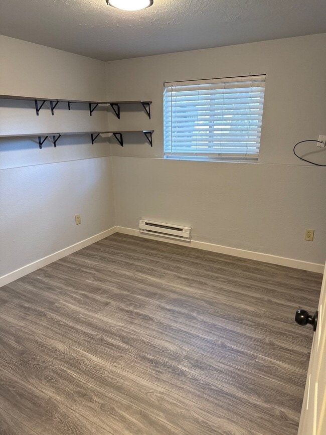 Foto del edificio - 2024 E Pacific Ave