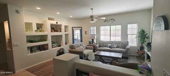 Foto del edificio - 13600 N Cambria Dr