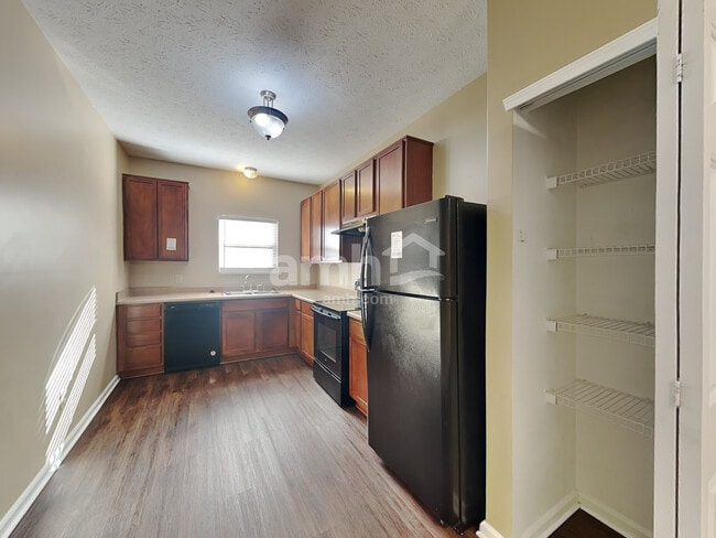 Building Photo - 11723 Rossmore Dr