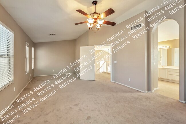 Foto del edificio - 1339 W Lark Dr