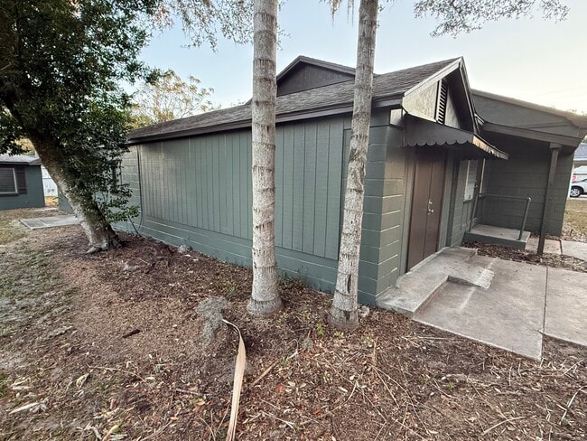 Building Photo - 69 E Seminole Ave