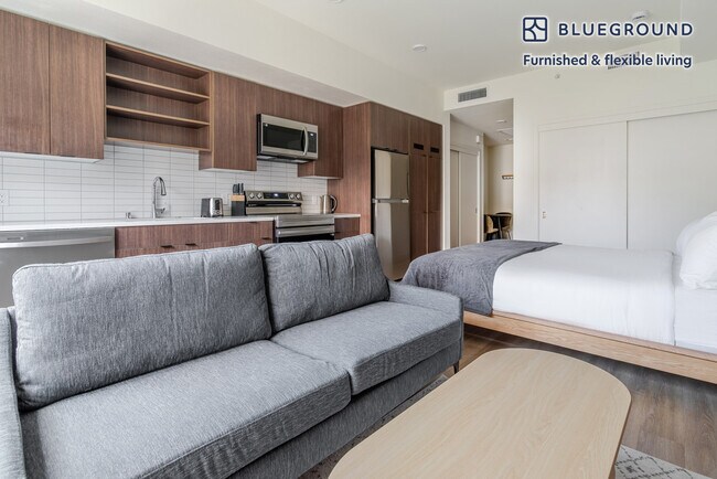 Foto del edificio - 100 Callan Ave