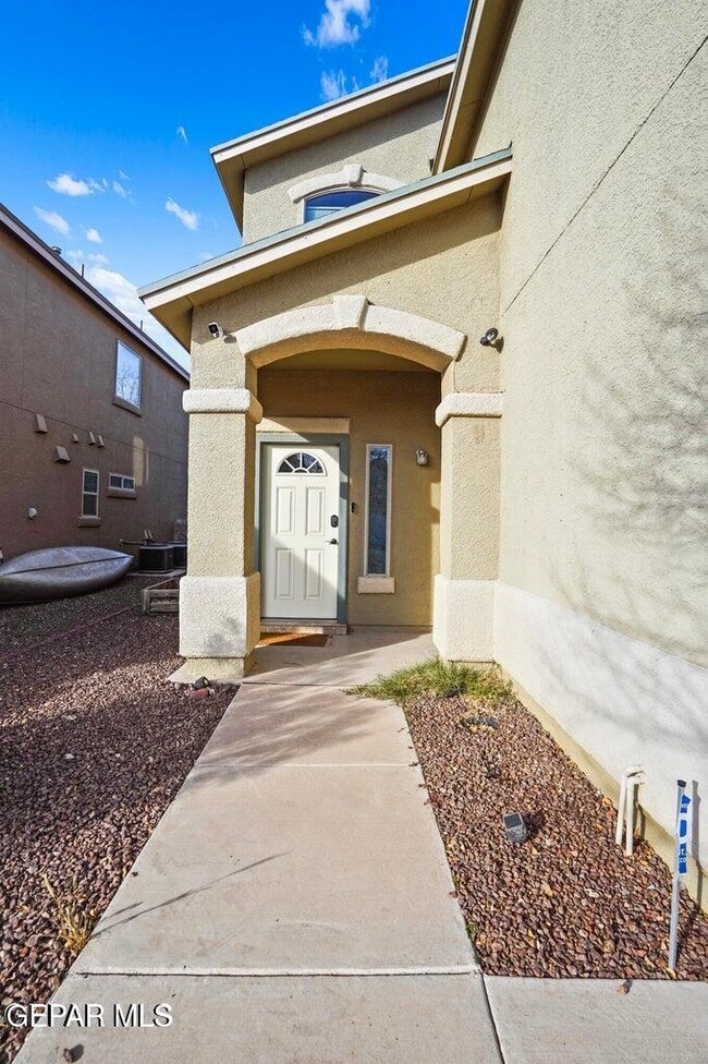 Foto del edificio - 7045 Eagle Nest Ct
