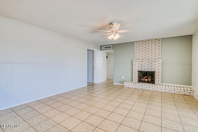 Building Photo - 6408 Regal Ln