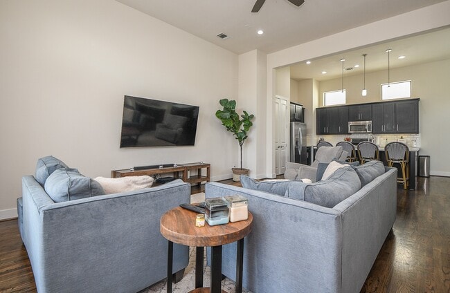 Building Photo - 1204 Fowler St