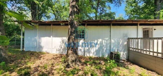 Building Photo - 15391 Flud Rd