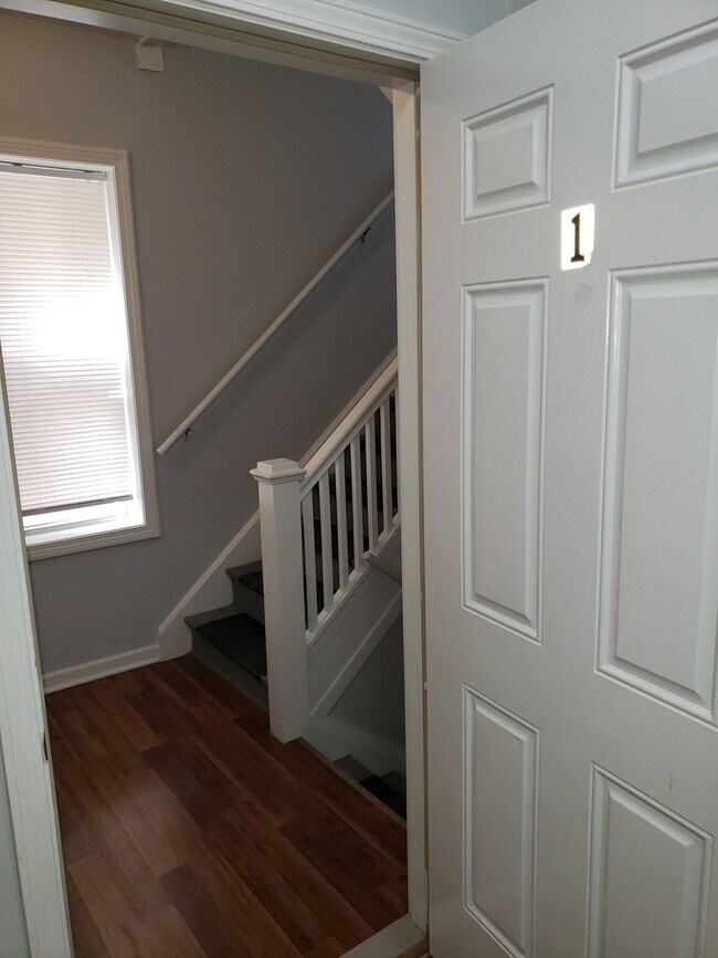 Foto del edificio - 6635 S Maplewood Ave