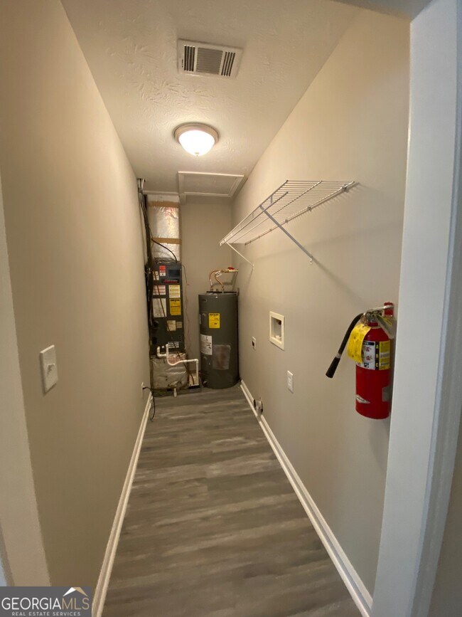 Building Photo - 191 Harvell Dr