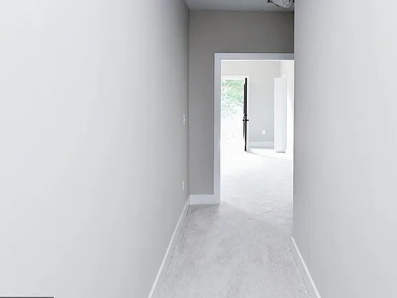 Building Photo - 1 Ayrwood Ln