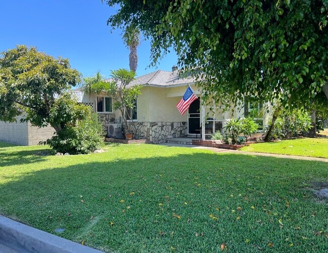 Foto del edificio - 8803 Aldrich St