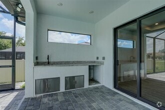 Building Photo - 1227 NW 40th Pl