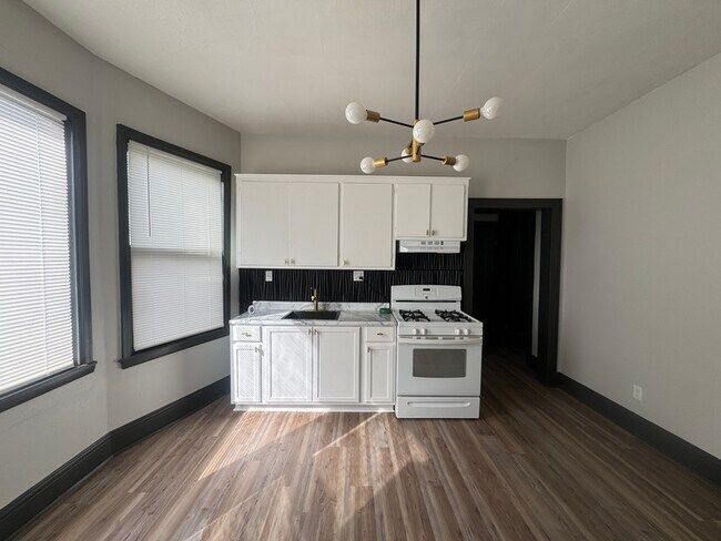Foto del edificio - 2429-2431 S 34th St