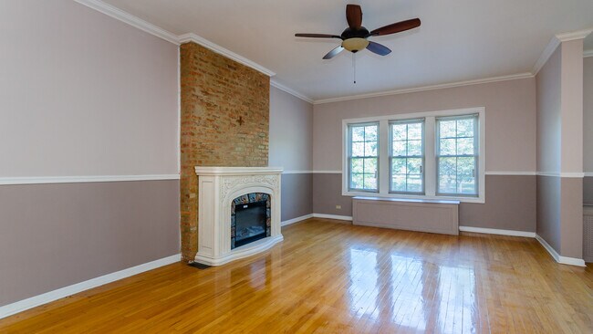 Foto del edificio - 6838 S South Shore Dr