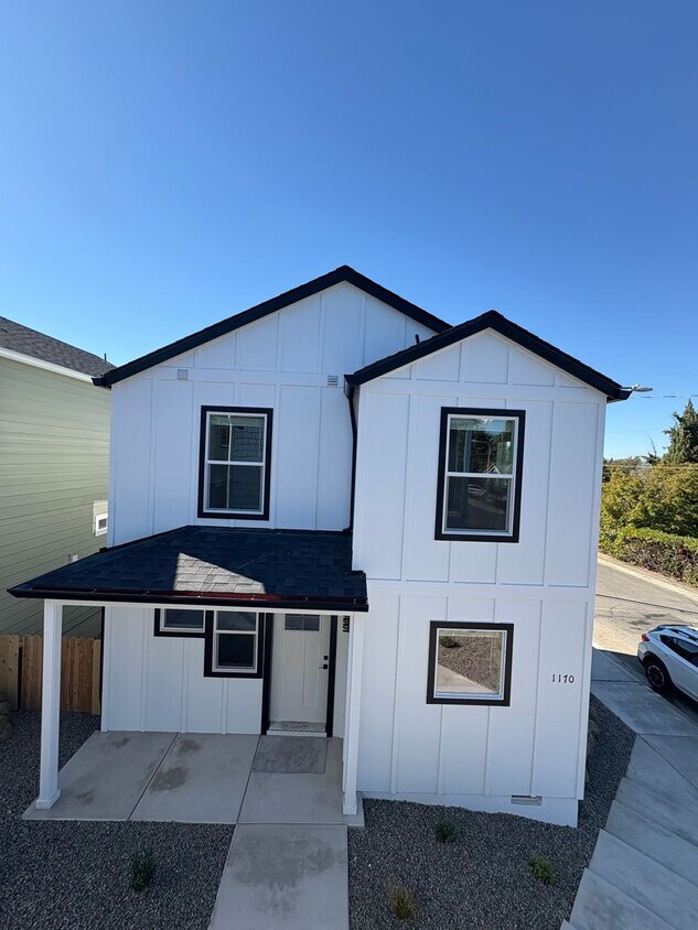 Primary Photo - New Construction 3-bedroom, 2-bathroom tow...