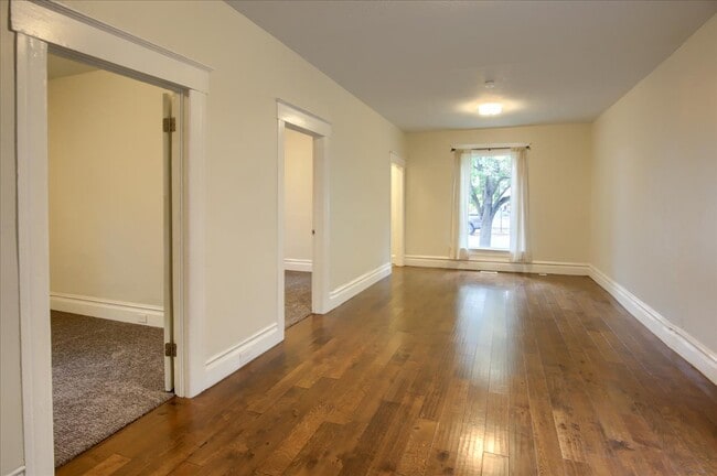 Foto del edificio - 159 W Paxton Ave