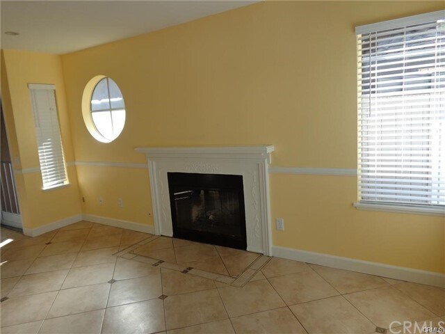 Building Photo - 27411 Iris Ave
