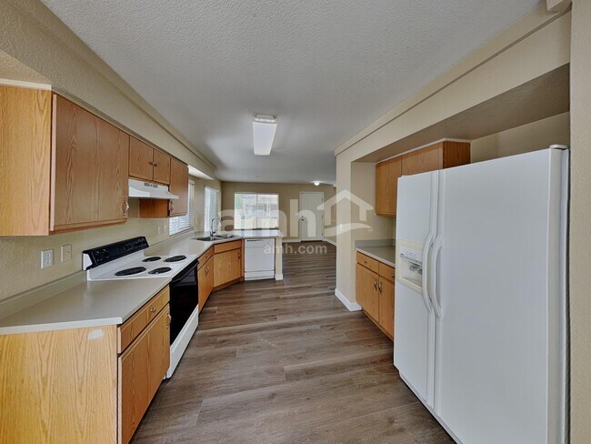 Foto del edificio - 21450 E 46th Ave
