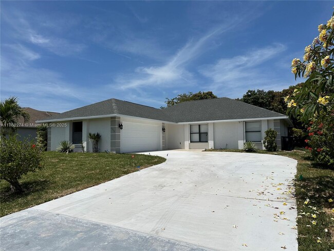 Foto del edificio - 2313 SE Harrington Ave