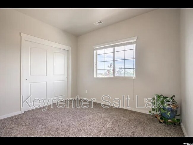 Building Photo - 203 Jordan Ridge Boulevard