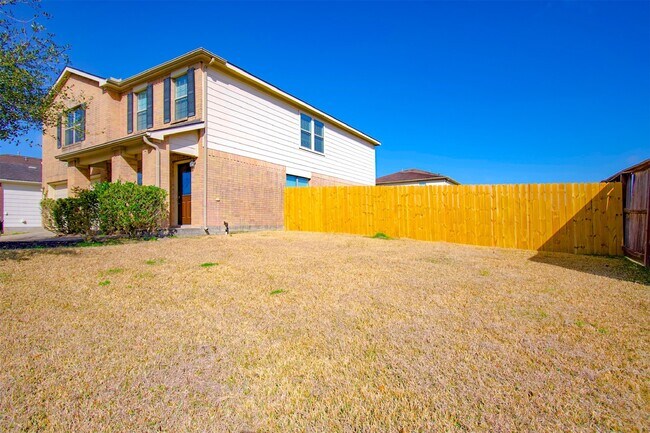 Building Photo - 15602 Waumsley Way