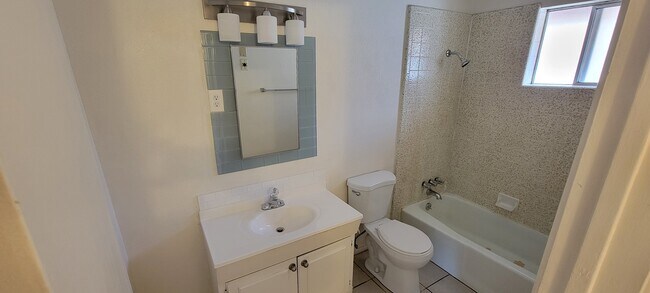 Foto del edificio - 12800 S 43rd Ave